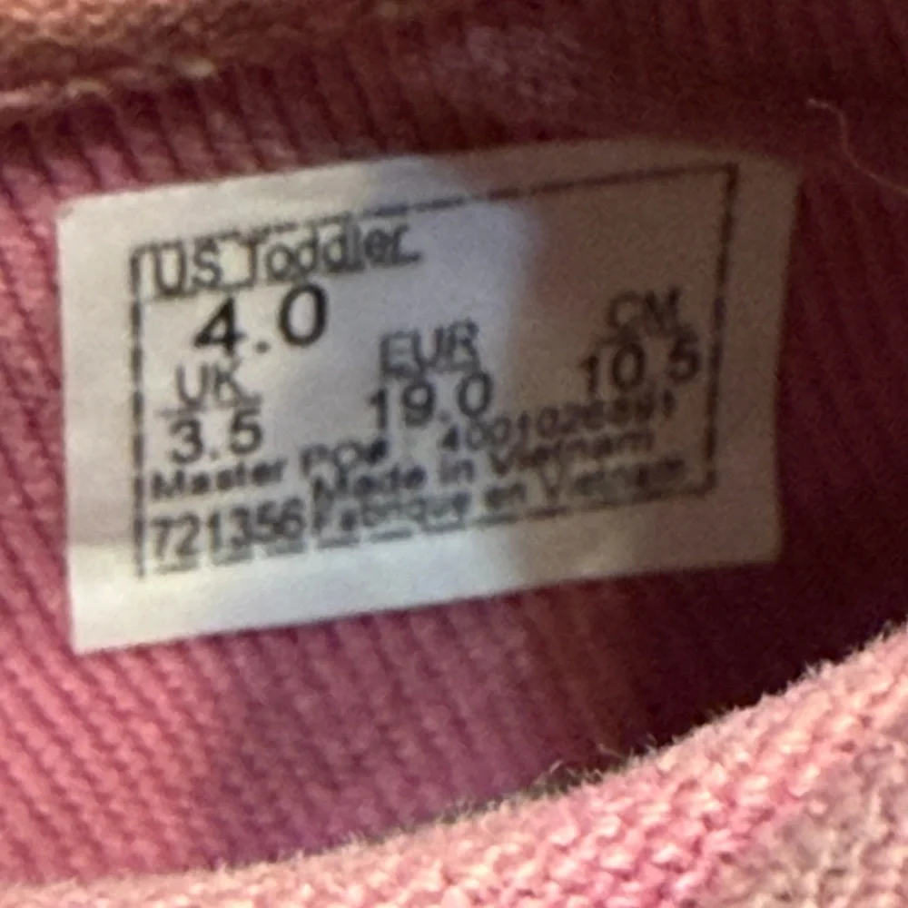 Vans Leena iridescent Pink toddler Shoes. Size 4. hook and loop closure.